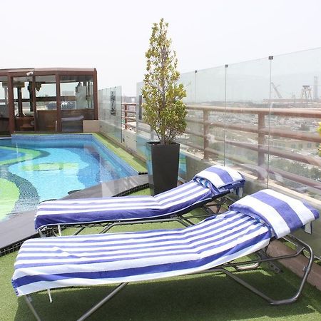 Sea View Hotel Dubai Exterior photo